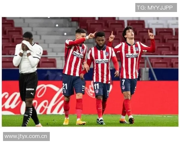 菲利克斯禁区内华丽舞动1对4轻巧挑射完美入网 菲利克斯禁区内华丽舞动1对4轻巧挑射完美入网