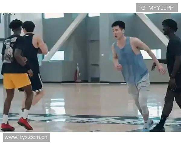 杨瀚森赛季初展现出色表现生活中也逐渐融入团队氛围 杨瀚森赛季初展现出色表现生活中也逐渐融入团队氛围