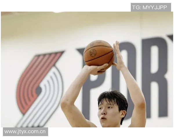 开拓者球迷嘉年华对抗赛黑队险胜白队杨瀚森队友夏普荣膺MVP称号