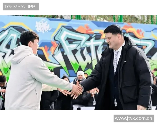 姚明的未来保障由工会守护球员之间如同家人般的支持与关怀 姚明的未来保障由工会守护球员之间如同家人般的支持与关怀