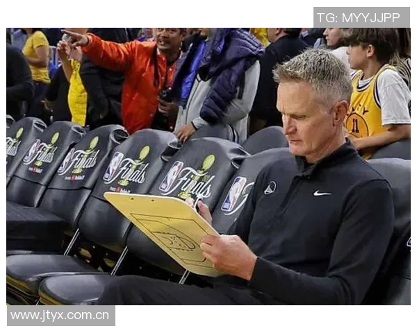 科尔公布球队训练首发阵容库里波杰姆巴特勒追梦霍福德领衔出战