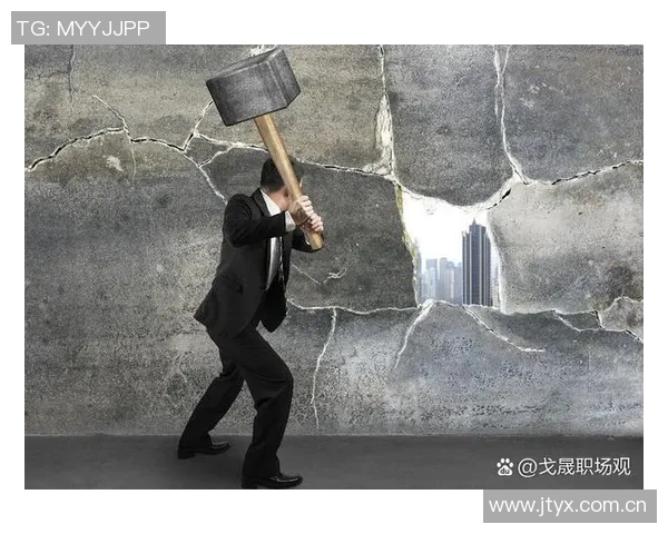 阿特金森盛赞大球勇于冒险的风格与提升队友能力的独特魅力 阿特金森盛赞大球勇于冒险的风格与提升队友能力的独特魅力