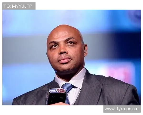 巴克利直言奥胖无论男扮女装都难掩其丑陋本质 巴克利直言奥胖无论男扮女装都难掩其丑陋本质