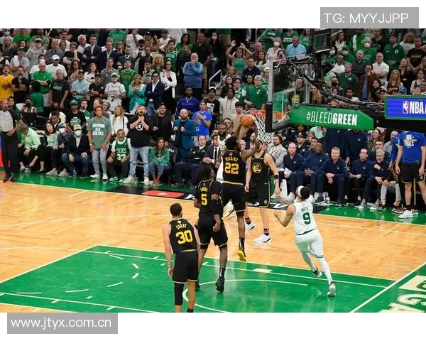 维金斯半场表现出色6中4砍下11分助攻与抢断均有贡献 维金斯半场表现出色6中4砍下11分助攻与抢断均有贡献