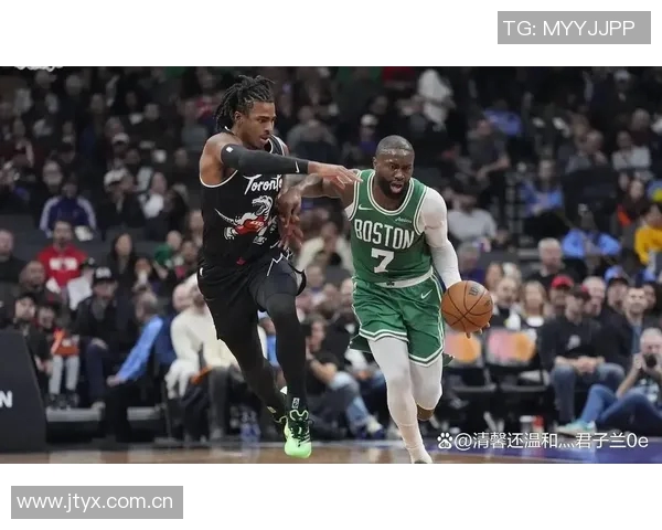 杰伦布朗半场火力全开15投10中狂砍24分3篮板3助攻展现超强实力