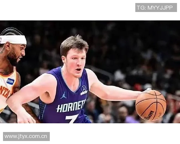 克尼佩尔下半场发力却三分失准11投5中仅得12分4篮板表现平平