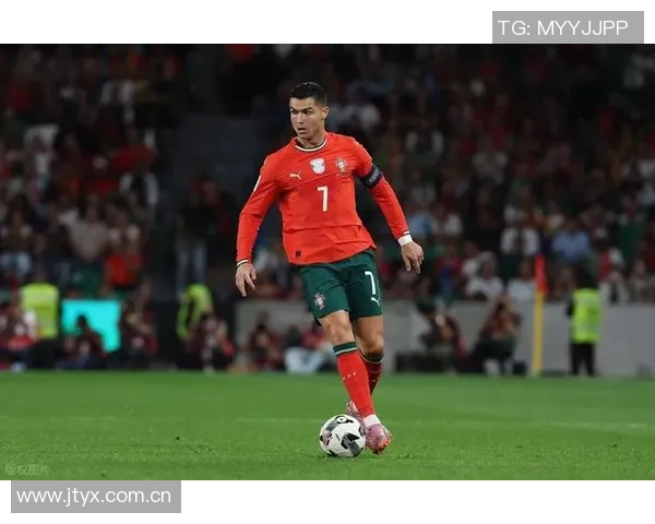 塞梅多传中C罗错失良机做出遗憾手势只差一点就能进球 塞梅多传中C罗错失良机做出遗憾手势只差一点就能进球