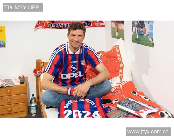 拜仁球员齐聚穆勒家中共赏MLS决赛展现团队精神