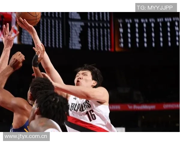 拓媒分析杨瀚森与亚当斯卡位犯规细节揭示比赛判罚争议 拓媒分析杨瀚森与亚当斯卡位犯规细节揭示比赛判罚争议