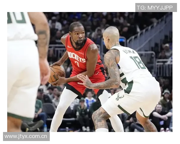 裁判明确表示比赛用球归雄鹿所有其他队员无权干涉此事 裁判明确表示比赛用球归雄鹿所有其他队员无权干涉此事